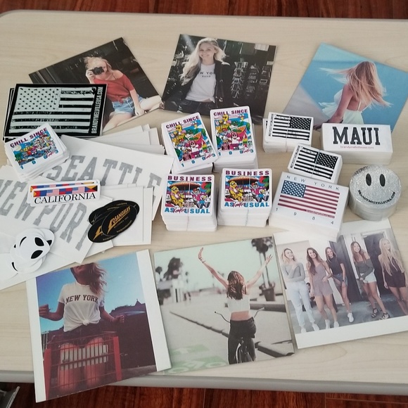 1000 pc order freebie, sticker, gifts brandy - Picture 1 of 8